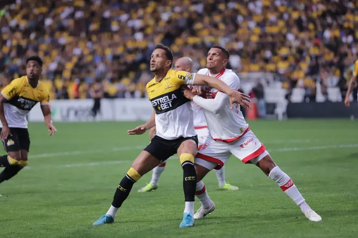 Em setembro de 2025, CRB e Criciúma se enfrentaram na Série B