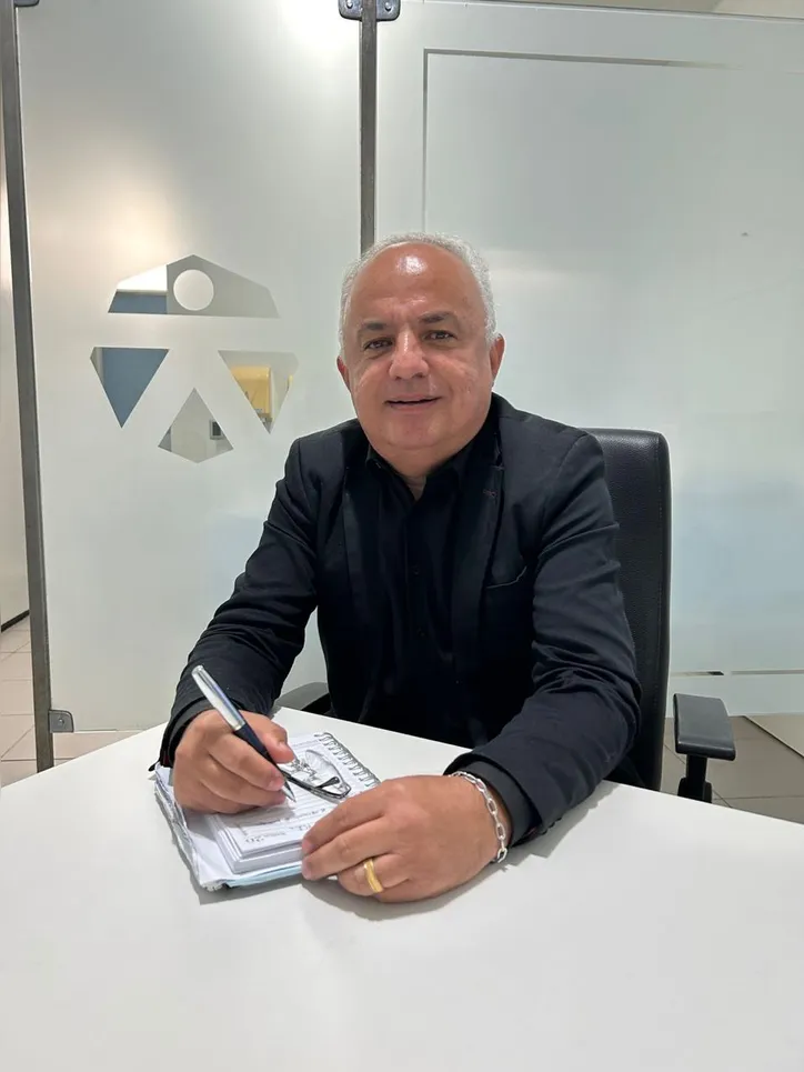 Médico ortopedista ROGÉRIO BARBOSA SILVA dinamiza as atividades com diversas especialidades no Centro Médico Veredas, localizado no bairro do Farol