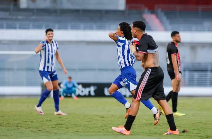 Estreia da Série D: Kayllan festeja gol do CSA contra o Atlético-BA