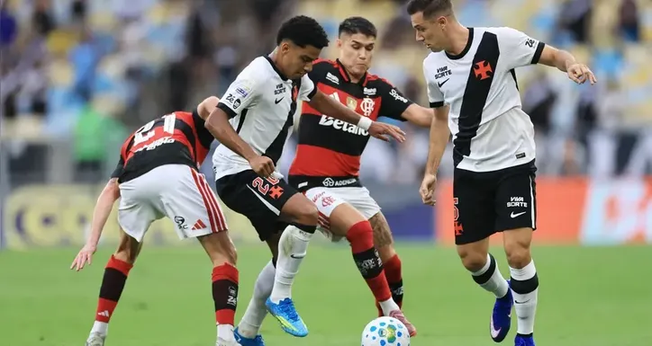 Flamengo e Vasco ficaram no empate por 2 a 2, no Maracanã