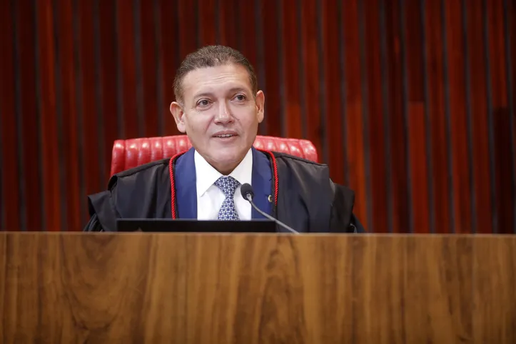 Ministro Nunes Marques comandará o TSE até abril de 2028