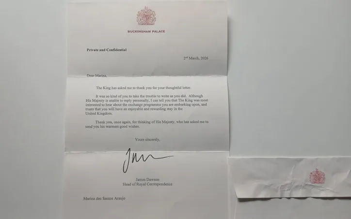 Imagem ilustrativa da imagem Estudante de Maceió recebe resposta do rei Charles III após carta sobre o ‘Daqui pro Mundo’