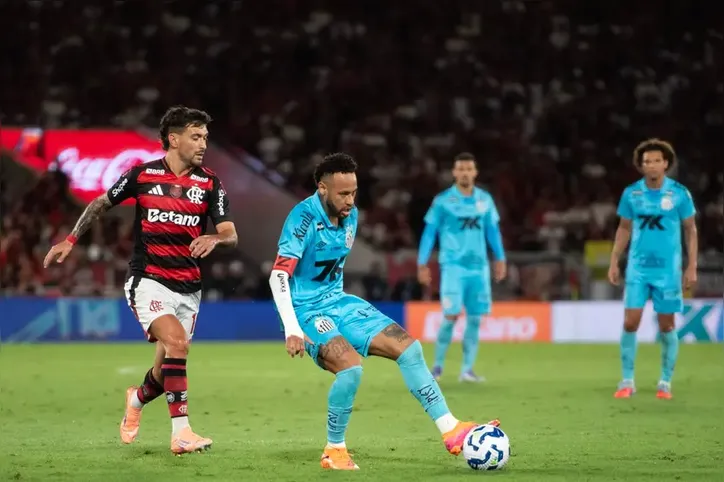 Arrascaeta e Neymar em Flamengo x Santos, no Maracanã