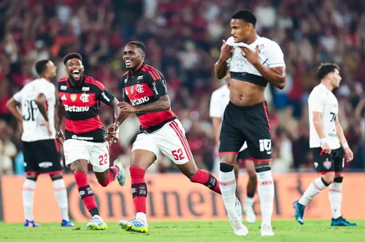 Flamengo venceu o Vitória e tem a vantagem no jogo de volta