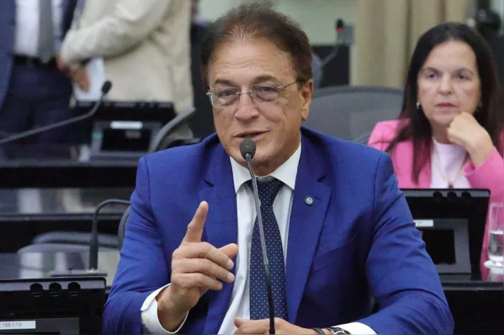 Imagem ilustrativa da imagem Galba Novaes reassume mandato na Assembleia em caráter definitivo