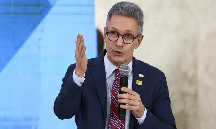 Imagem ilustrativa da imagem Gilmar Mendes pede inclusão de Romeu Zema no inquérito das fake news