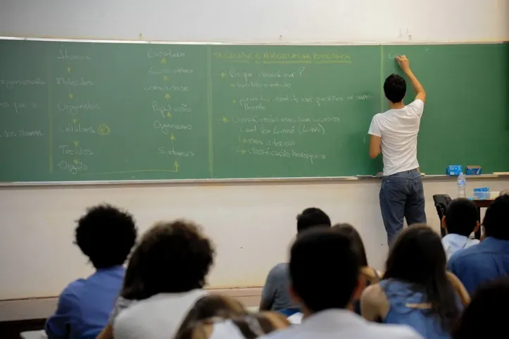Segundo o governo , o PNE abrange todos os níveis de ensino