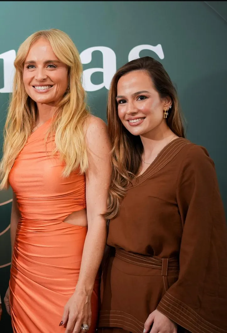 Diretora de locações da Zampieri Imóveis, NICOLE ZAMPIERI participou da Convenção Loft/Portas 2026, realizada em São Paulo. O encontro foi conduzido pela apresentadora ANGÉLICA e debateu temas estratégicos, como a sucessão familiar nas empresas imobiliárias