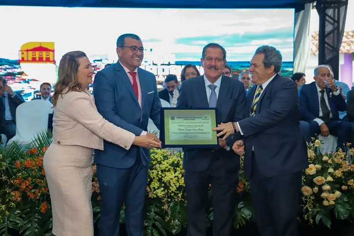 Ministro Humberto Martins foi um dos homenageados com o título de cidadão honorário