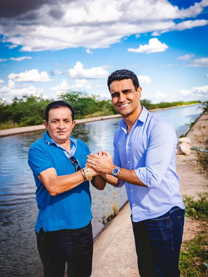 Nas redes sociais, JHC celebrou aliança com o ex-prefeito de Delmiro Gouveia Lula Cabeleira