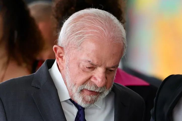 Lula sinaliza que não abrirá mão de nova indicação para o STF