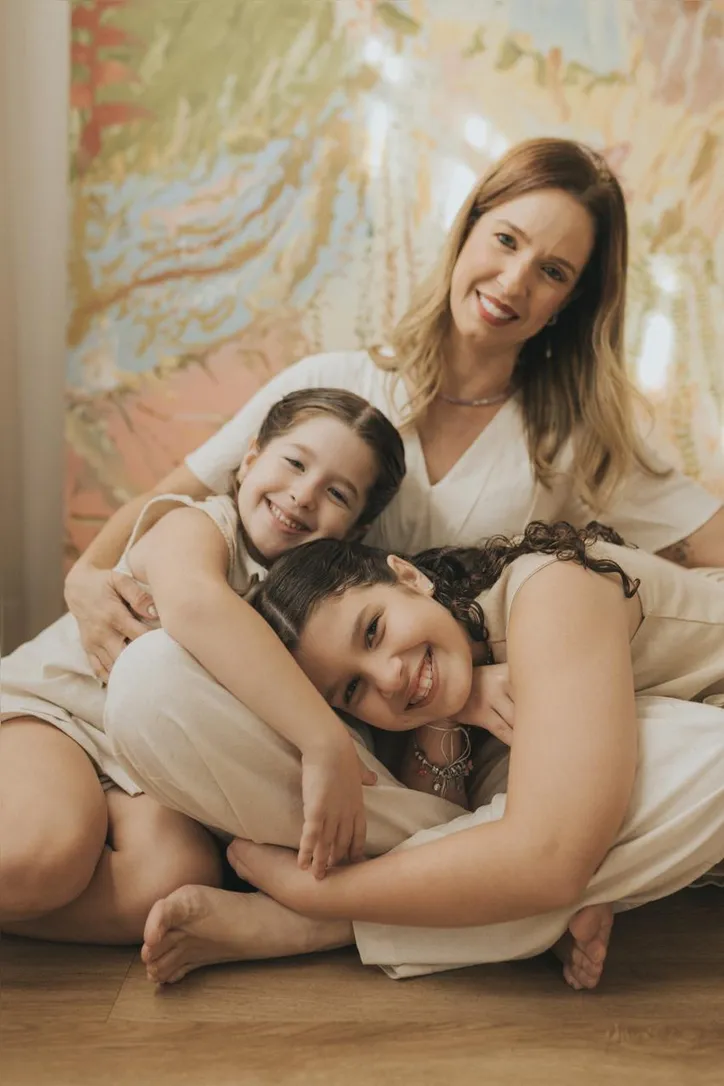 Thaís, que é mãe de Malu e Mel, conta que precisou viver um 'reencontro' consido mesma após a maternidade