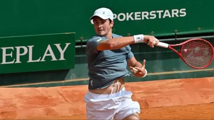 João Fonseca na vitória sobre Rinderknech em Monte Carlo