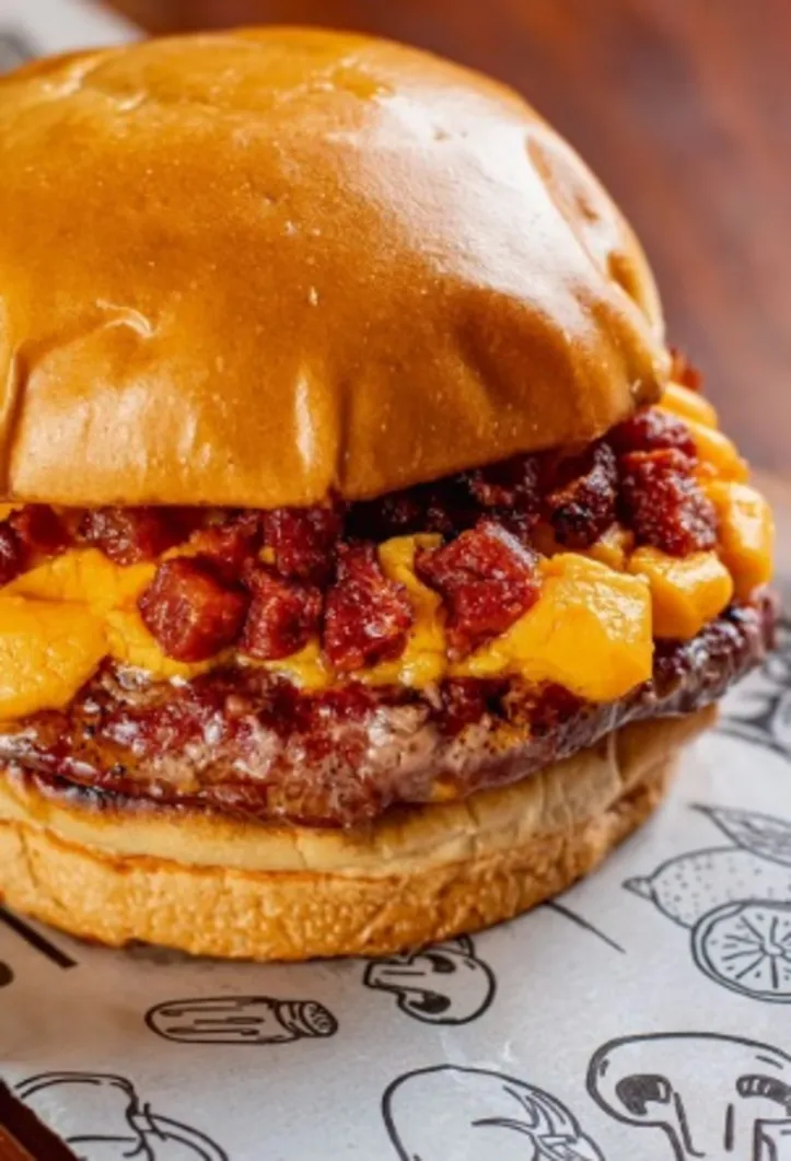 Imagem ilustrativa da imagem Novos hambúrgueres defumados no 759 Parrilla