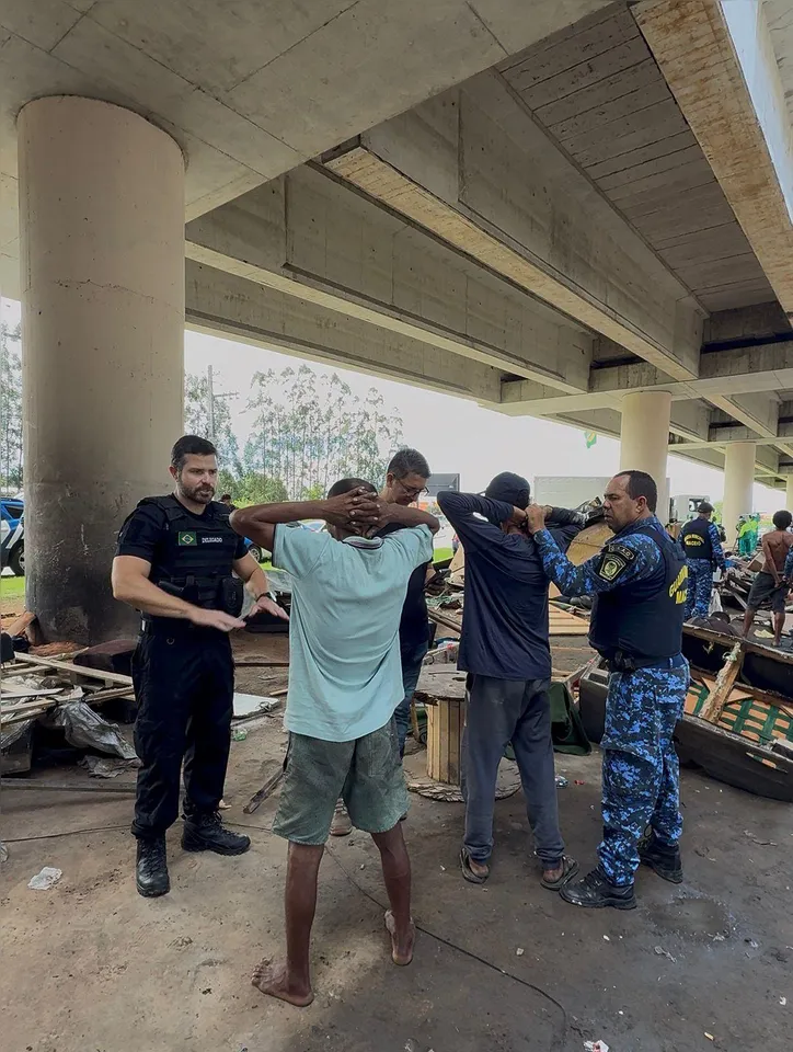 Imagem ilustrativa da imagem Operação desmonta ‘cracolândia’ e prende quatro pessoas em Maceió