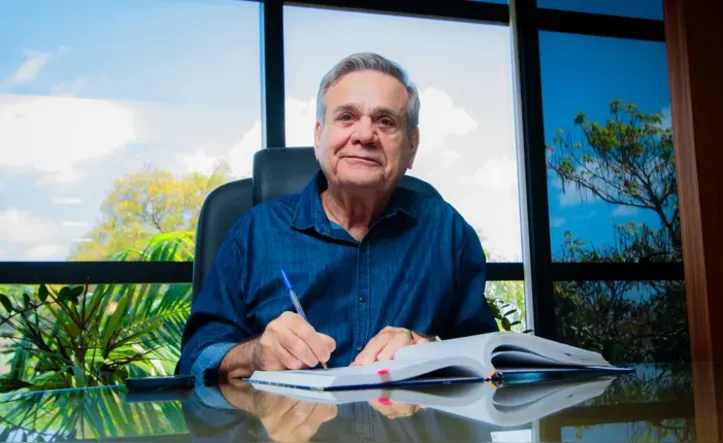 Lessa anuncia que decidiu entrar na luta e colocar seu legado à disposição dos alagoanos