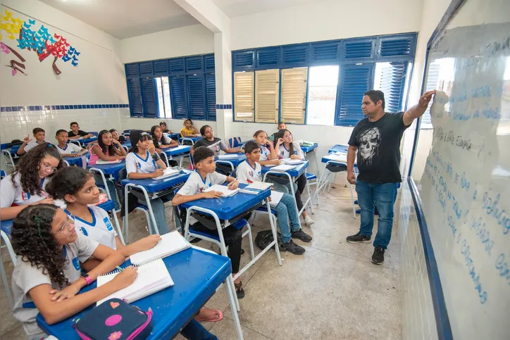 A taxa de evasão caiu no ensino médio em Alagoas