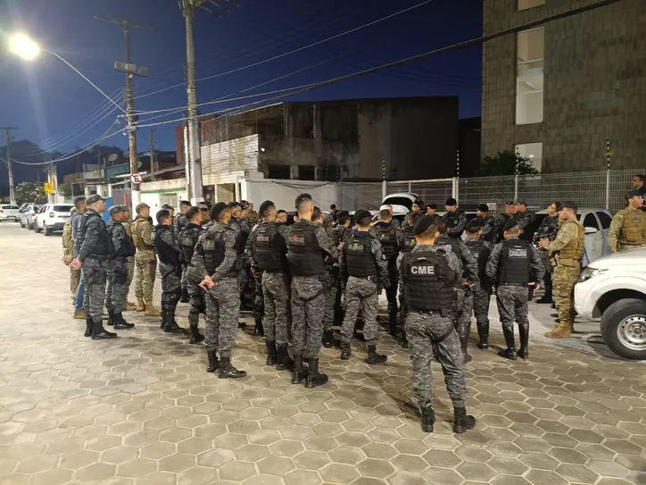 Material foi apreendido com policial preso em flagrante