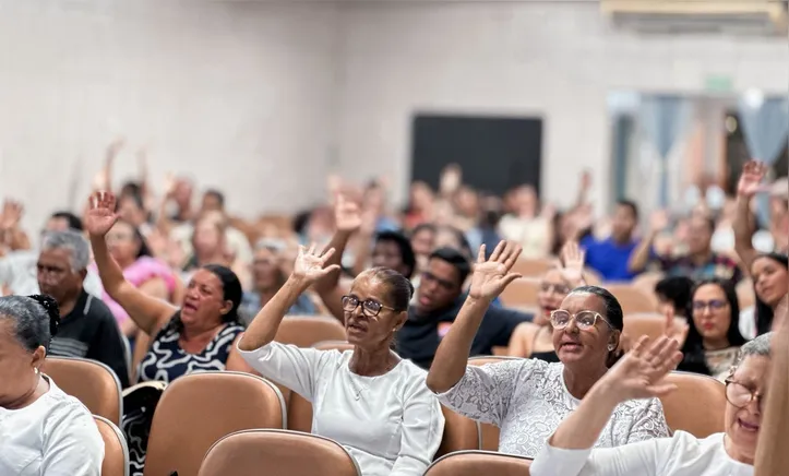 Nos cultos dominicais, há ensinamentos sobre o despertar da fé