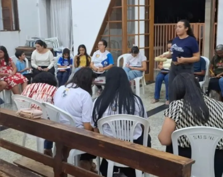 Membros do SAV da Arquidiocese durante encontro formativo