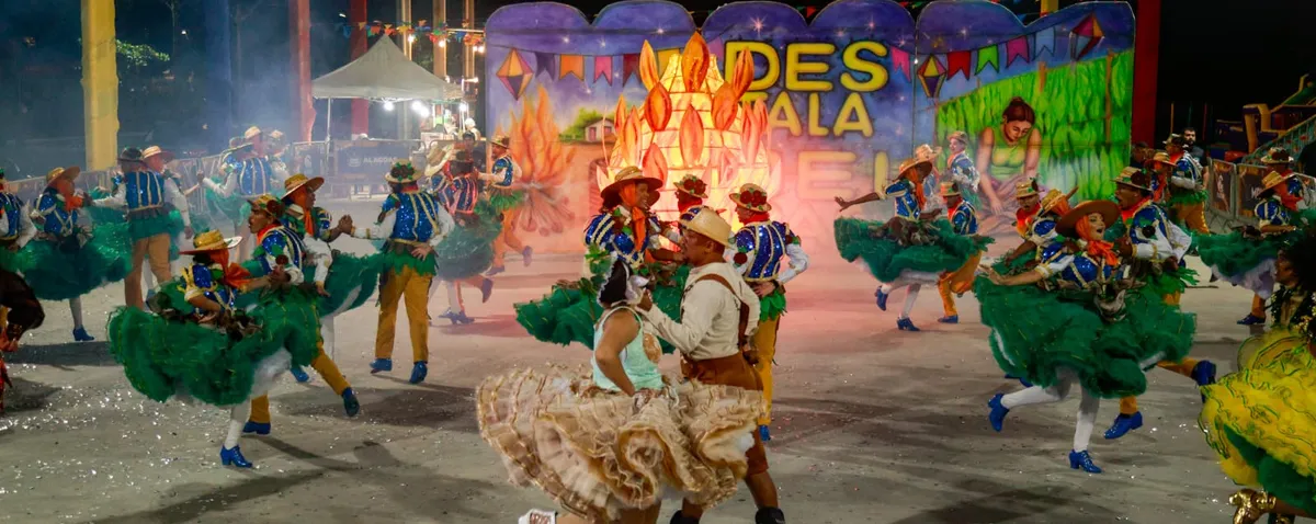 Quadrilhas convidadas levam memória e identidade ao Forró & Folia