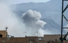 EUA atacam alvos iranianos em meio a negociações por acordo de paz