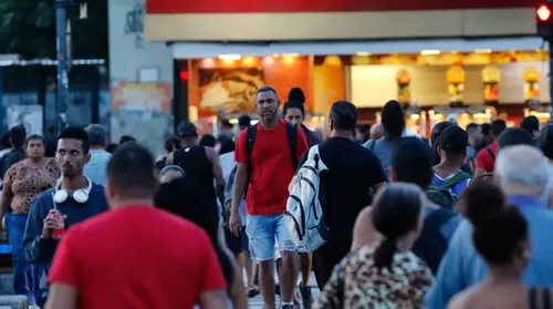 Desemprego chega a 5,8% no trimestre encerrado em abril - Imagem