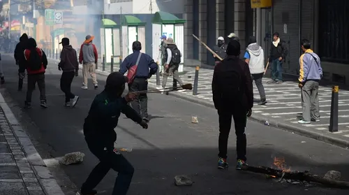 Em meio à crise na Bolívia, Itamaraty emite alerta a brasileiros - Imagem