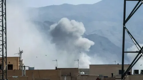 EUA atacam alvos iranianos em meio a negociações por acordo de paz - Imagem