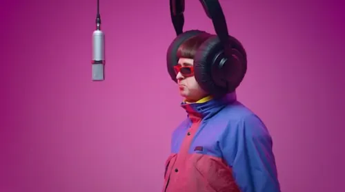 Quem é Oliver Tree? Veja trajetória do cantor que morreu no Rio de Janeiro - Imagem
