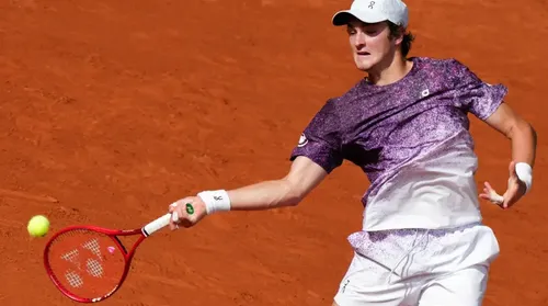 Roland Garros: Fonseca faz jogo histórico e vence Djokovic - Imagem