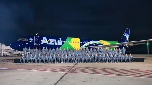 Seleção Brasileira embarca para os EUA rumo à Copa do Mundo - Imagem