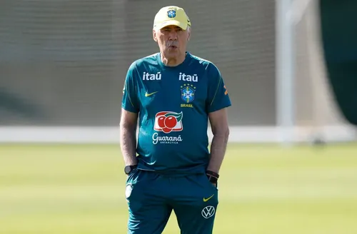 Ancelotti testa mudanças na Seleção para estreia