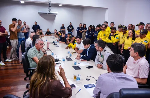 Câmara adia discussão de projetos para servidores públicos por falhas técnicas