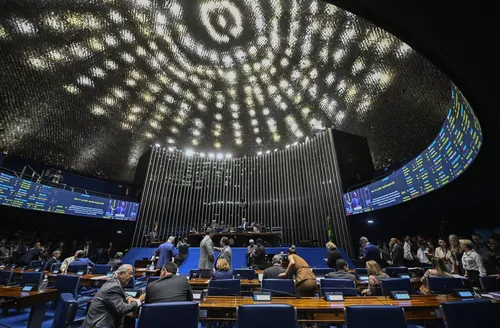Governo Lula decide ir ao STF contra pautas-bomba do Senado