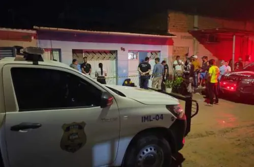 Idoso é morto a tiros ao tentar proteger a filha de ataque do ex-companheiro