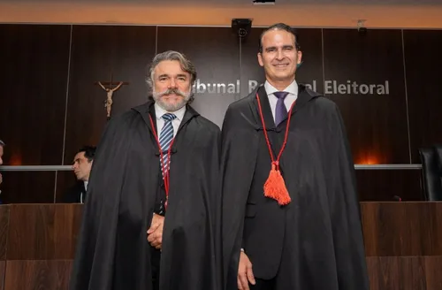 Juízes federais tomam posse como desembargadores do TRE-AL