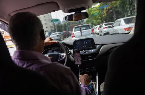 Motorista de aplicativo gasta mais de R$ 5 mil por mês