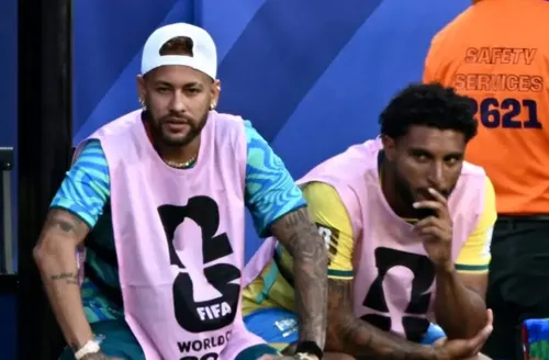 Neymar realiza exame e segue planejamento na Seleção
