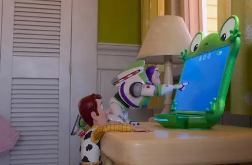 ‘Toy Story 5' coloca brinquedos diante da maior ameaça atual: as telas