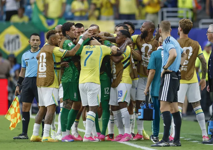 Seleção Brasileira venceu a Escócia por 3 a 0