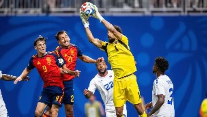 Goleiro Vozinha foi o destaque de Cabo Verde contra a Espanha