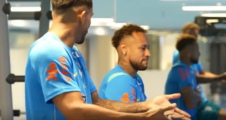 Lesionado, Neymar ainda não treinou no gramado com a Seleção