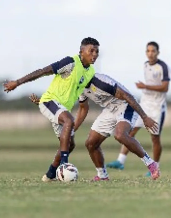 Elenco do CSA participa de treinamentos no período da manhã