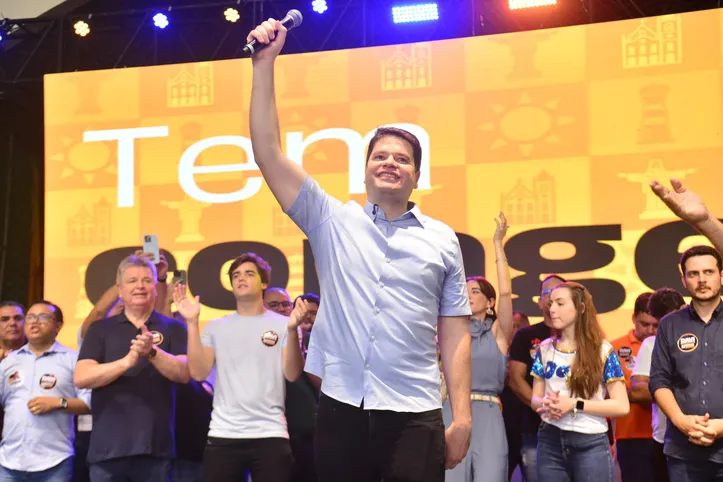 Davi Davino Filho lançou sua pré-candidatura ao Senado no sábado, em evento no Benedito Bentes