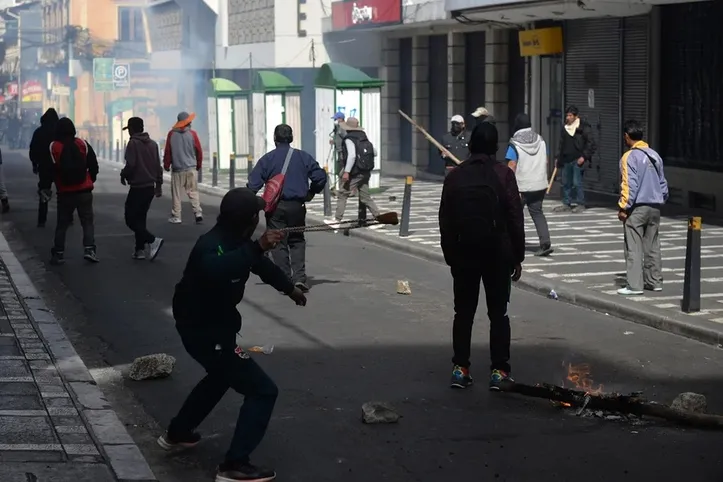 Em meio à crise na Bolívia, Itamaraty emite alerta a brasileiros