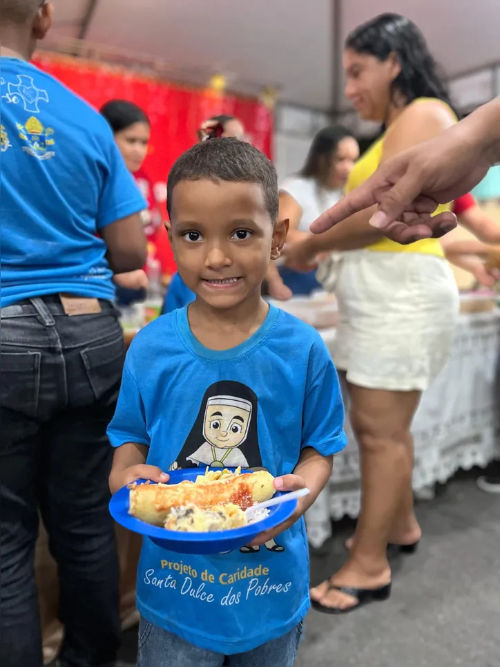 Voluntários de diferentes denominações religiosas dedicam conhecimento, solidariedade e tempo