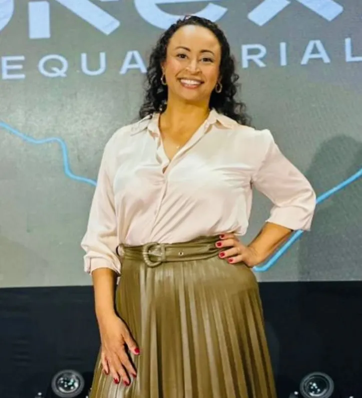 Executiva de Comunicação no Grupo Equatorial Energia, ISA MENDONÇA se destaca pela atuação estratégica na comunicação corporativa, fortalecendo o relacionamento institucional, a transparência e a conexão do grupo com a sociedade e a imprensa