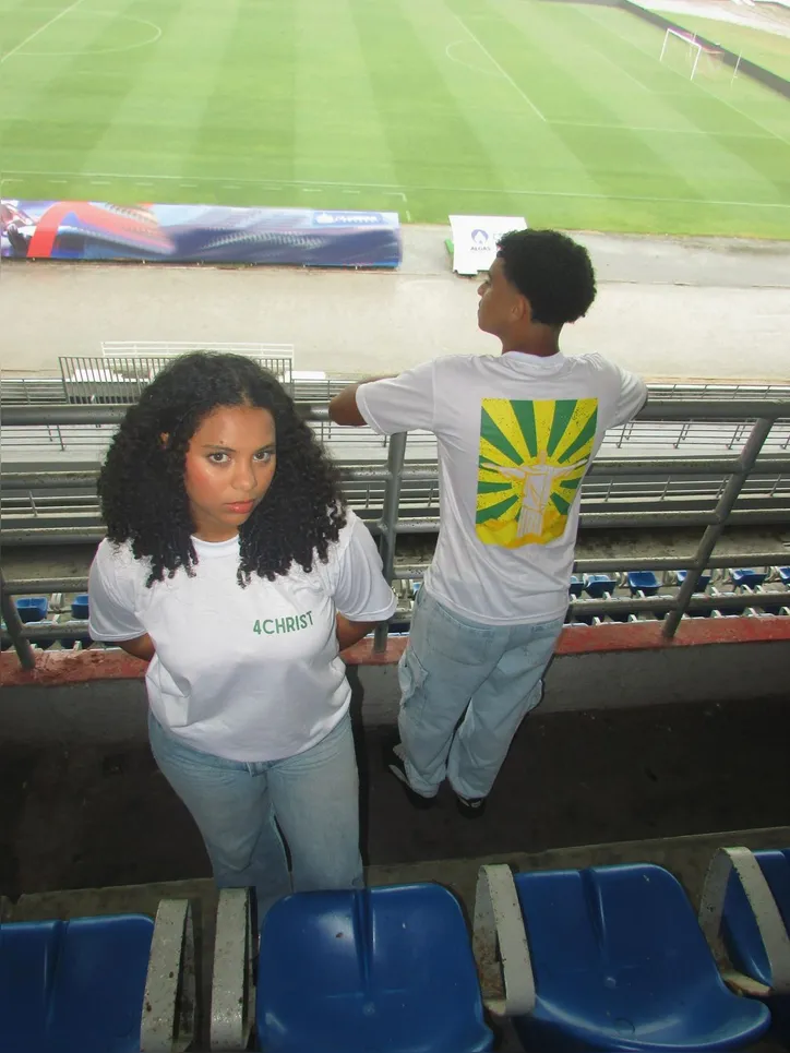 Coleção criada para a Copa do Mundo une os universos cristão e do futebol