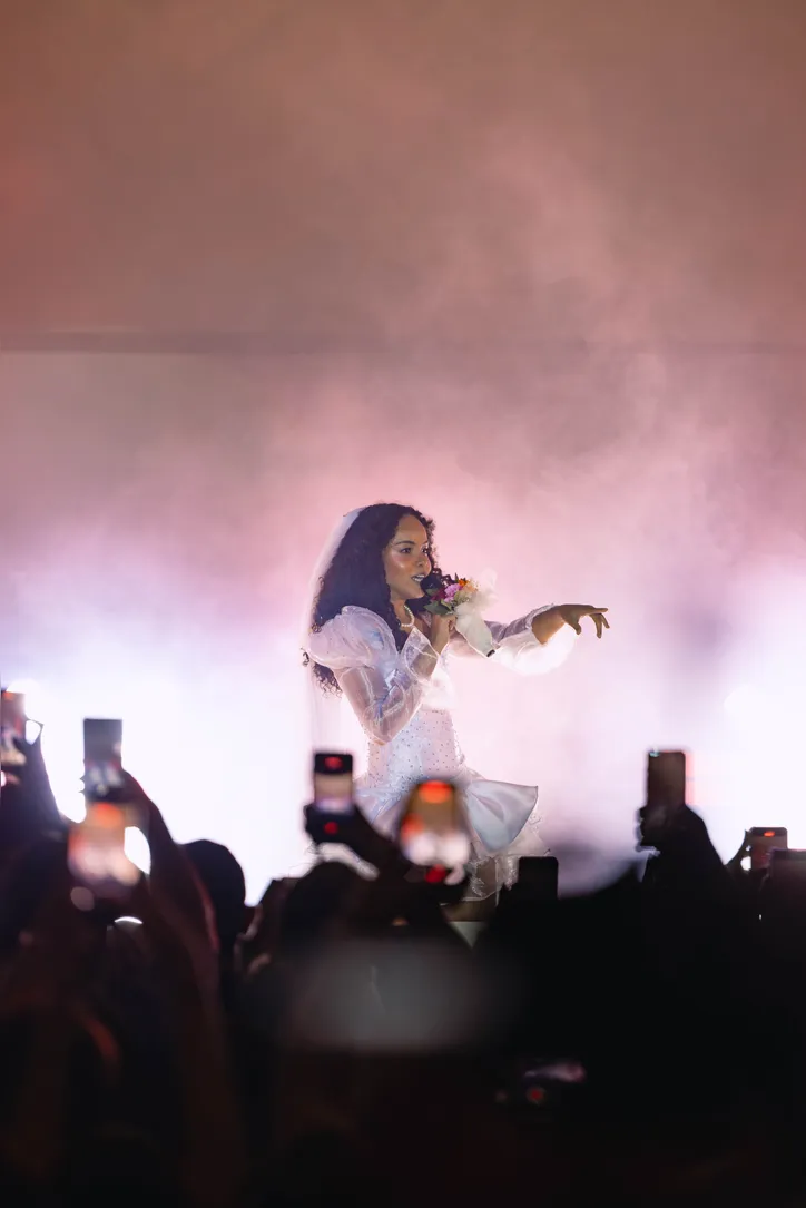 Joyce Alane chega trazendo nordestinidade para show em Maceió